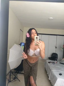 Emelyyy_ kullanıcısının Pink Girl albümü -  3 fotoğraf