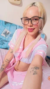 Hot schoolgirl de KasumiSophia Foto 5