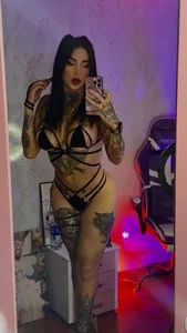 I love black 🖤 de BunnyLola2  2 Imagens