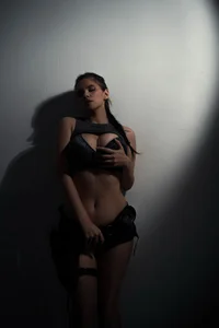 AdalynGlows Lara Croft cosplay Poză 6