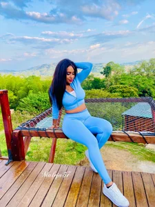 AlisonHoot69 being happy💙💙💙 Foto 5