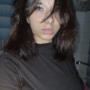 AndyBurton Vic my gf Immagine  5
