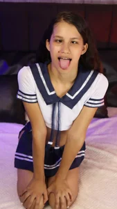 EmmaPetty Let me be your student รูป  3