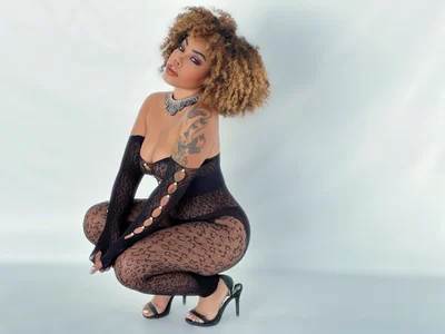 isabellehaynes Levitating Pic 2