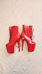 Heels de EmaCourtis  2 Imagens