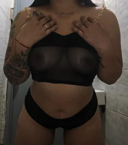 zara_nyx_ Hot and sensual 🔥 Foto