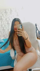 TiffanyMartinezsensual curvy图片
