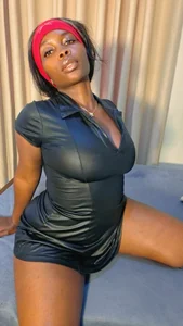 Chocolate_vee Public Pic 2
