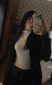 Kiara_velvet__ Public Pic 3