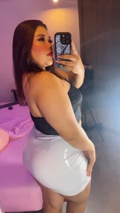 VanessaKalo Come get me! It's always hot here Pic