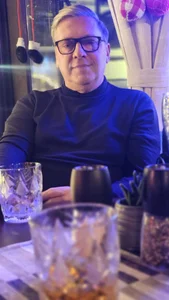 RobertStripX Public  3টি ছবি