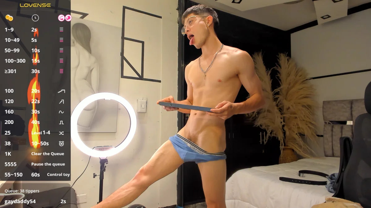 marcuscollins1_ 님의 트렌드 중인 사진  4087개