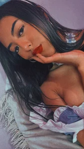 billiee_brunette 🩵 Pic