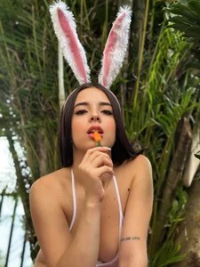 HAPPY EASTER 🥕🐰
