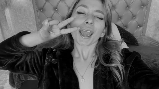 LanaMills_ Black and white Foto 5