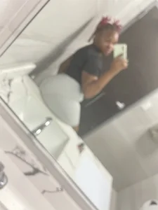 rammybunnyboo Look at me Pic 5