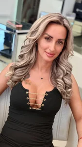 IsabelleEthan Classy is always sexy Pic