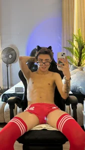 Kevin_Blaze meow Pic 3