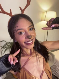 Antonella_Barone XXXChristmas Pic 3