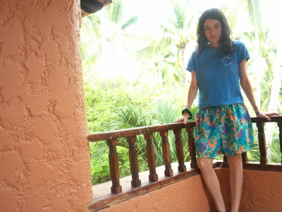 ShanyFerrati OUTDOORS Afuera en gardens Εικόνα 3