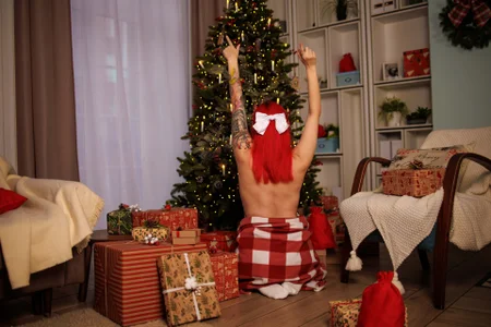 Liberty__ 🤪🎄 my happy new yearrrrrr mood 🤪❄️ Immagine  2