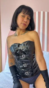in corset 🫦 de Valkiriia_wiine Foto 2