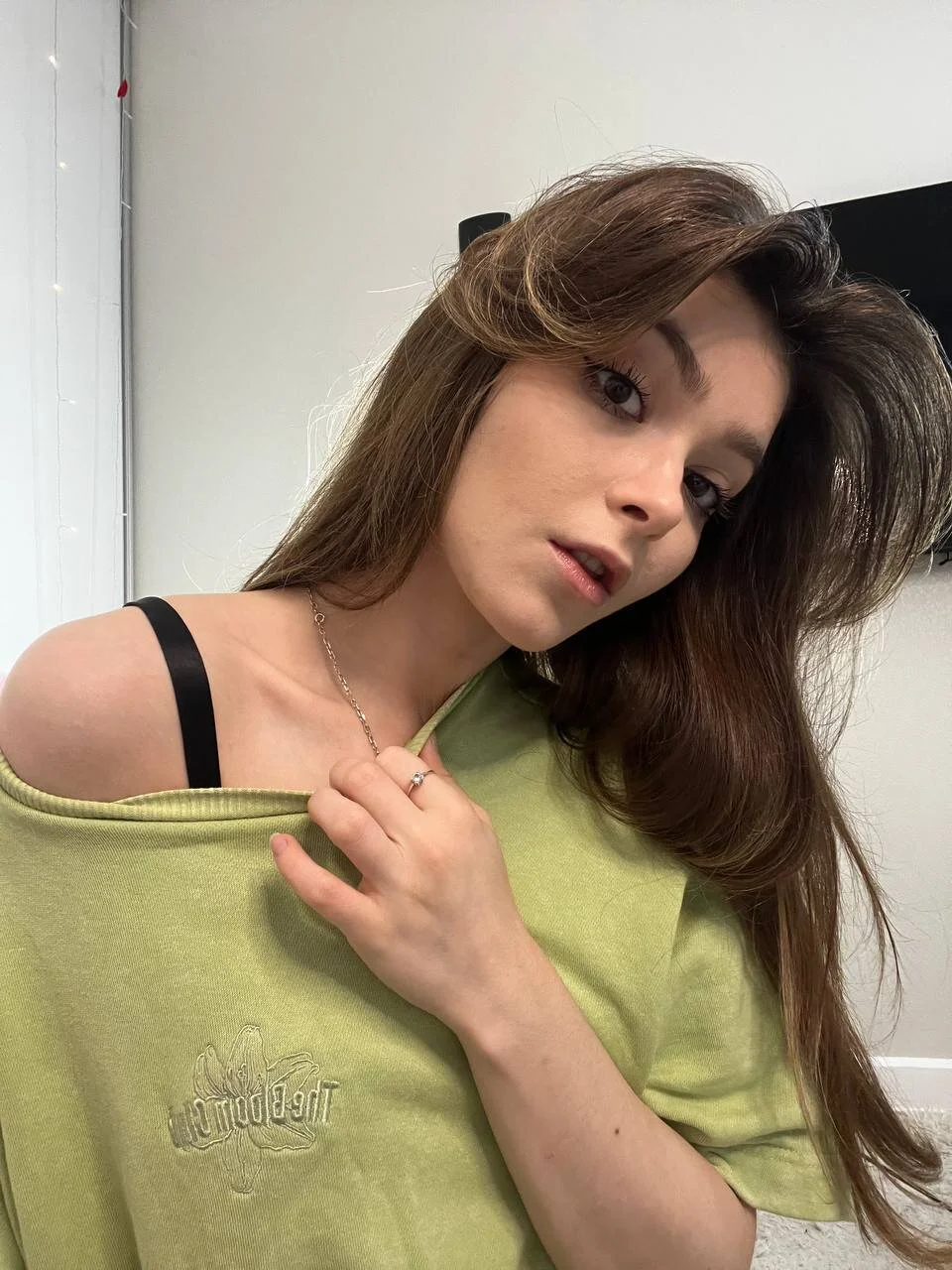CherlyGuss Public slika