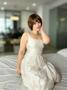 BEATRICE_LOWRYPublic Bild