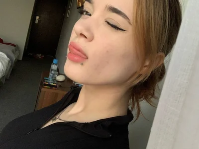 liana_kisses Spend this day with me😉😍 Pic 2