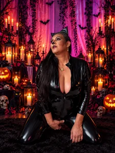 🐈‍⬛ Curves, Claws & Halloween Magic ✨ od Victoria_kyler49  snímek