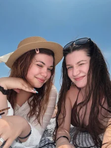 helengilmorのmy bestieの 3枚の写真