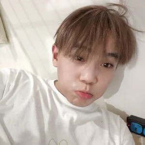 profile# de sluttybao000  Imagens