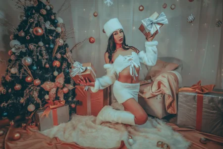 sofiaa_grey_ Merry Christmas🥵🎄 Immagine  8