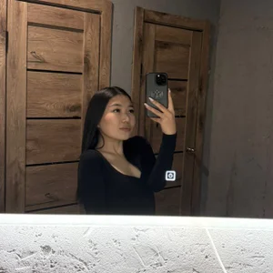 MeiMoon Public Poză