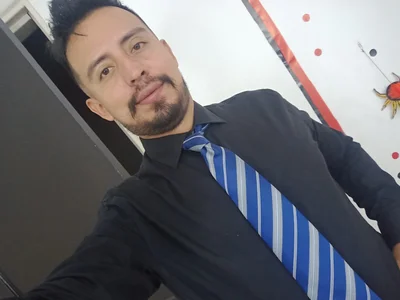 KalethBigDick I am in SUIT Pic