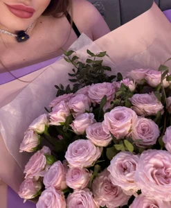 ChloeMarsch The flowers are as soft as my pussy Foto 5