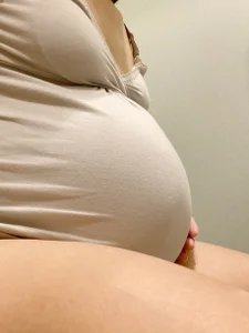 Hey_Nora My big pregnant belly Foto