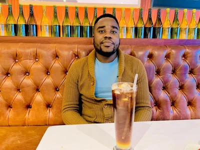 Thee_Massage_Guy_Mobile Public Poză