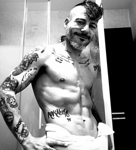 KingKleinKONG cuerpo Bilde