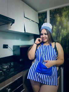 LucyOwen_18: Your chef🥵👩🏻‍🍳 ( фото)