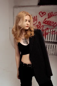 Alexa_Pirs Public Immagine  4