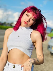 sophia_arevalo 🌤️ Light look, deep vibe ☁️ Pic 4