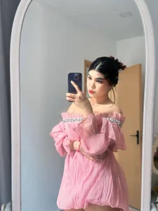 BellaVonarx Cute Pic 2