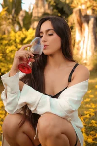 Milan_Rouxx's In the garden 🌺 Sex Photo 2