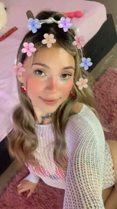 Zdjęcia alisson_zafiro_ 🤍🍄❤️:  4