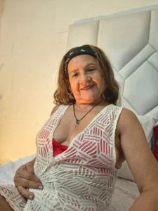 MatureHorny_70 Public slika 7