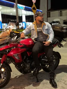 🏍️😈 de LeoCarter_  Imagens