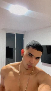 Lucca__ Public صورة واحدة|Lucca__ Public صورتان|Lucca__ Public  2 صور|Lucca__ Public  2 صورة