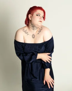 Mystiica: Public ( 3 фото)