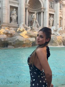 YasmineShaw An unforgettable Rome night 🖤 Pic 4